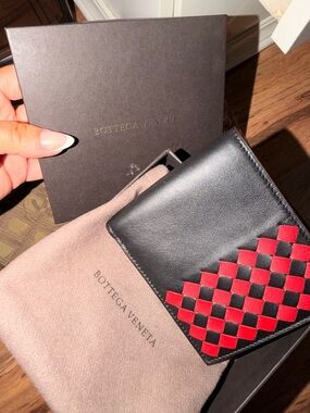 Bottega Veneta Black Leather Card Holder with Red Intrecciato Detail